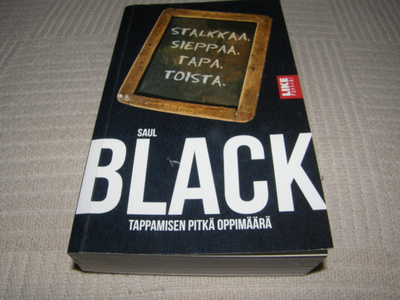 Saul Black Tappamisen pitka oppimäärä  -pok