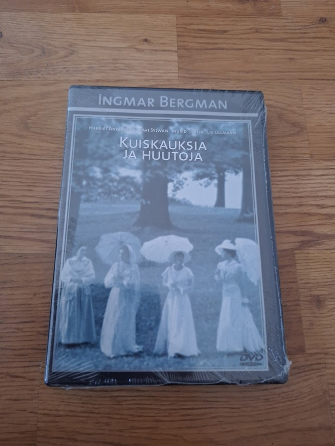 Kuiskauksia Ja Huutoja-MUOVISSA