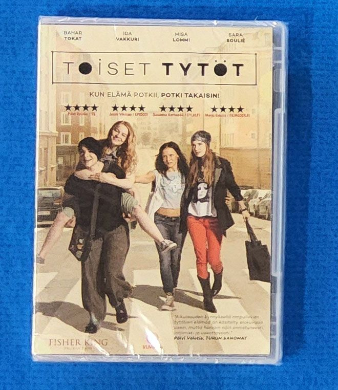 Toiset tytöt (uusi muoveissa)
