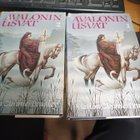 Marion zimmer bradley avalonian usvat 1 & 2 - pikkukuva 1
