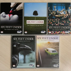 Alan Ball: MULLAN ALLA (2001-2005) koko TV-sarja (25DVD) - pikkukuva 2