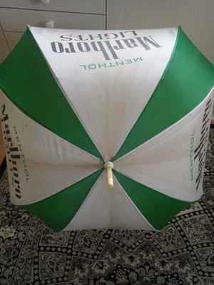 Malboro Menthol Lights - Sateenvarjo