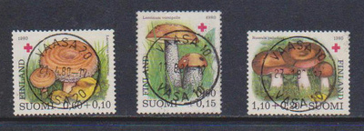 Punainen Risti 1980 loistoleimattu sarja.