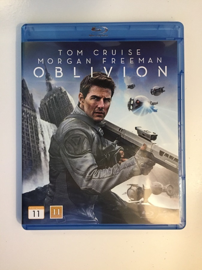 Oblivion (2013) Tom Cruise, Morgan Freeman, Olga Kurylenko