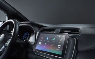 Pioneer DMH-AF555BT 2-DIN autosoitin