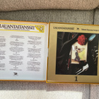 Launtaitanssit 8 lp:n kansio - pikkukuva 3