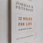 Jordan B. Peterson : 12 Rules for Life - An Antidote to C... - pikkukuva 1