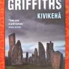 Elly Griffiths: KIVIKEHÄ - pikkukuva 1