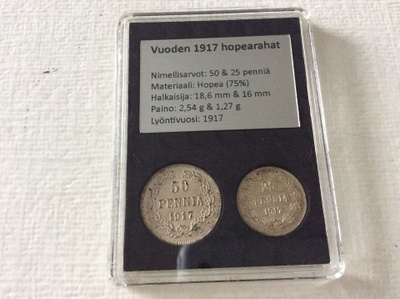 Vuoden 1917 hopearahat.