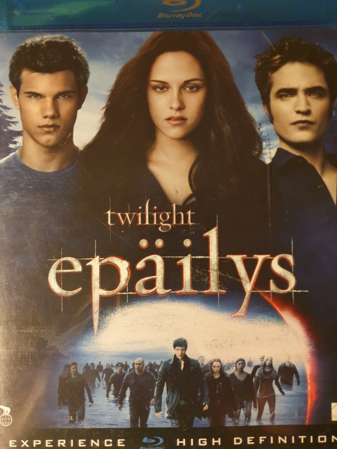 TWILIGHT EPÄILYS BLU-RAY