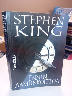 Stephen King  : Ennen aamunkoittoa ( SIS POSTIKULU  )