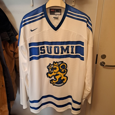 Suomen jääkiekkomaajoukkue - fanipaita Peltonen