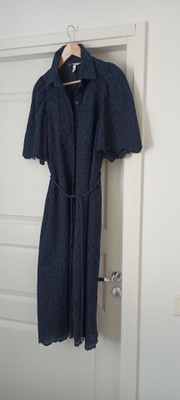 Broderie anglaise mekko tummansininen S/M ovh 59.90€