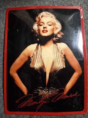 Marilyn Monroe peltikyltti