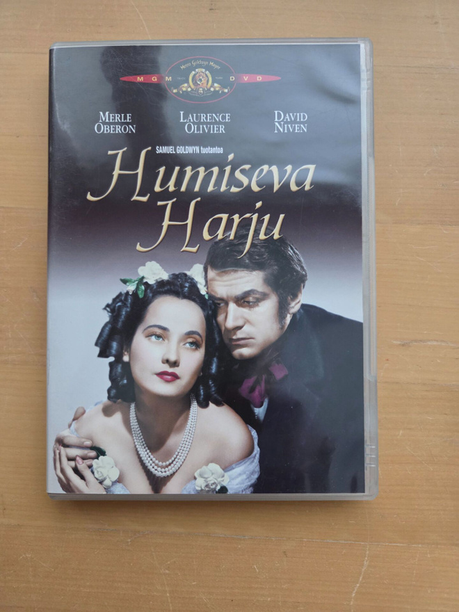 HUMISEVA HARJU . DVD . v 1939 . OBERON . OLIVIER . NIVEN