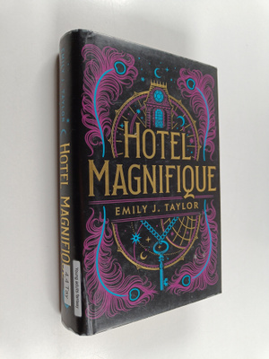 Emily J. Taylor : Hotel Magnifique