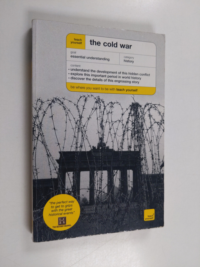Carole Bryan Jones : The Cold War