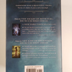 Mary E. Pearson : The Beauty of Darkness - pikkukuva 2