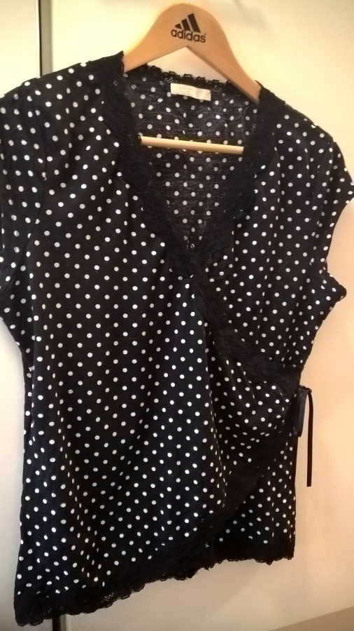 Musta-valkoinen Promod polkadots Toppi / T-paita - koko M