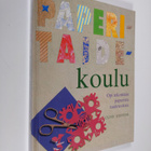 Clive Stevens : Paperitaidekoulu - pikkukuva 1