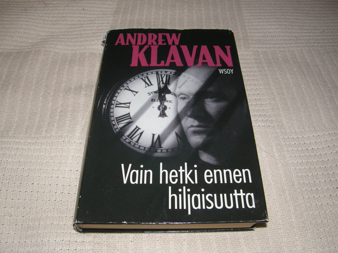 Andrew Klavan Vain hetki ennen hiljaisuutta  -sid