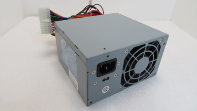 ATX virtalähde 300W