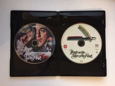 House on the Edge of the Park (4K + Blu ray) Korjatut levyt
