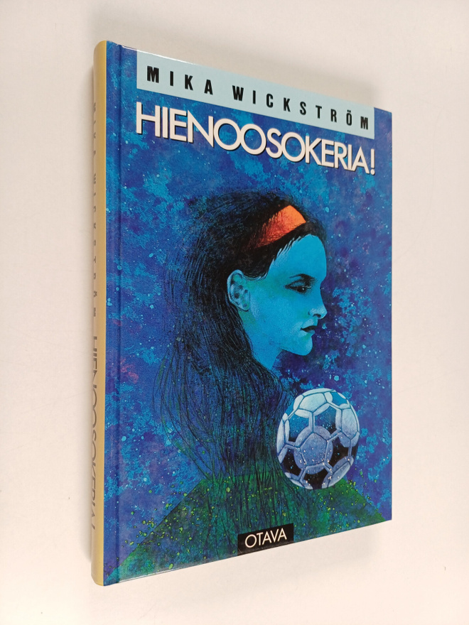 Mika Wickström : Hienoosokeria! : nuortenromaani
