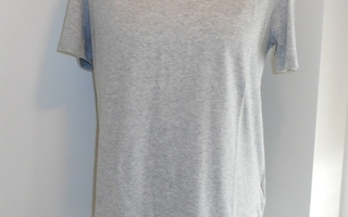 Miehelle L - Armani Exchange harmaa T-paita * UUSI