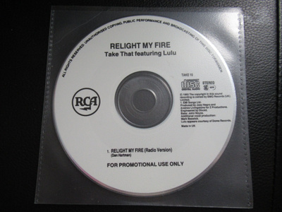 TAKE THAT FEATURING LULU - RELIGHT MY FIRE CDS