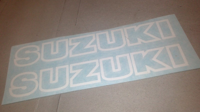 Suzuki EPO / PV 79 -82 tankkiin valkoiset tekstit