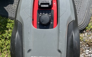 Powerworks P5 robottiruohonleikkuri korjattavaksi