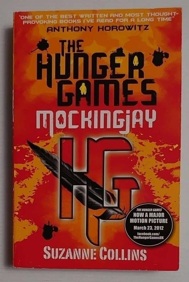 Suzanne Collins - Mockingjay (The Hunger Games #3)