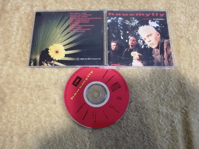 HAUSMYLLY - ...Rakastaa, ei rakasta... CD