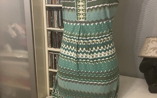 ESQUALO -:¦:- UPEA MEKKO TIMANTEIN -:¦:- L