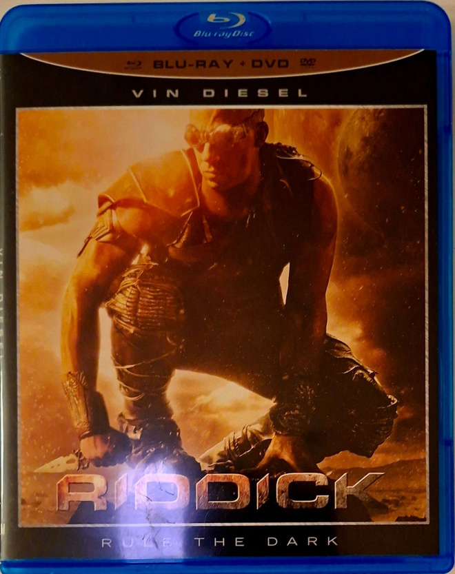 RIDDICK: RULE THE DARK BLU-RAY + DVD
