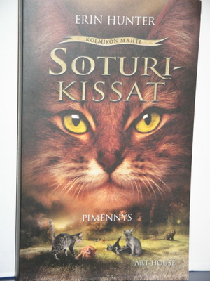 Erin Hunter : SOTURIKISSAT  PIMENNYS