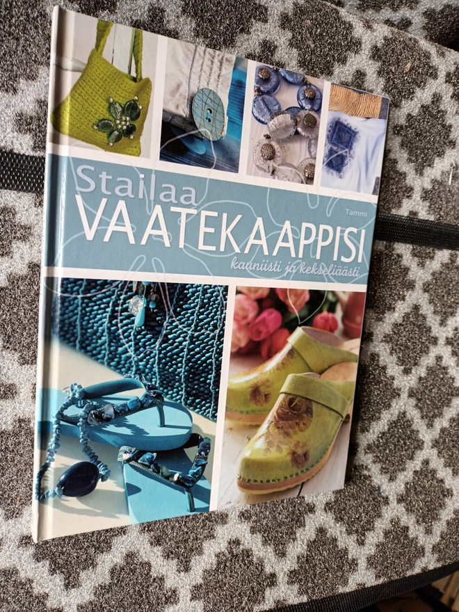 Christin Waleur Jansen ym: Stailaa vaatekaappisi