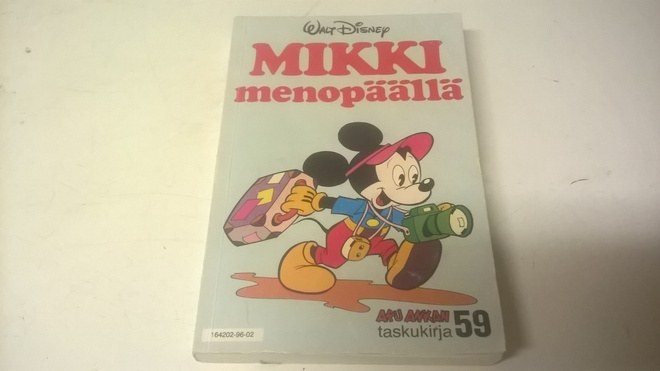 Aku Ankan taskukirja  59 Mikki menopäällä
