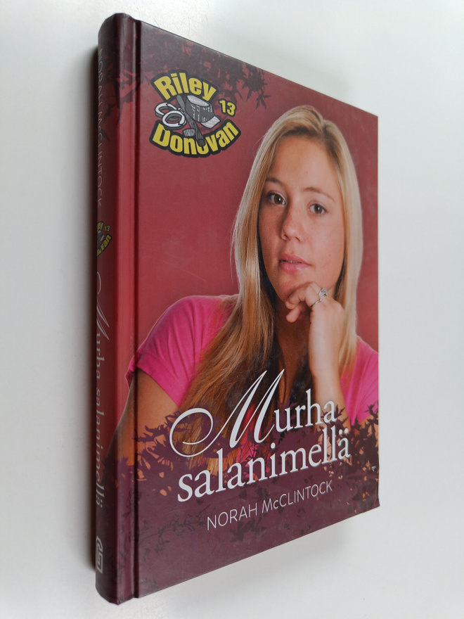 Norah McClintock : Murha salanimellä