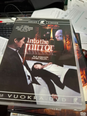 Into the mirror