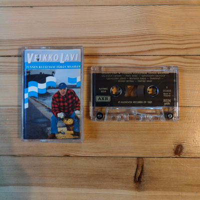 Veikko Lavi - Tunnen Kuuluvani Tähän Maahan c-kasetti