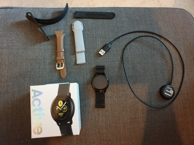 Samsung Galaxy Watch Active + vaihtorannekkeet