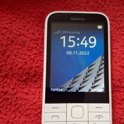 Käytetty, toimiva Nokia 225 (vanha 2014 malli, 1 SIM-paikka)