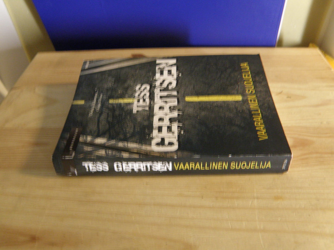 Tess Gerritsen Vaarallinen suojelija (nidottu)