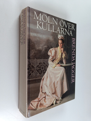 Brenda Jagger : Moln över kullarna