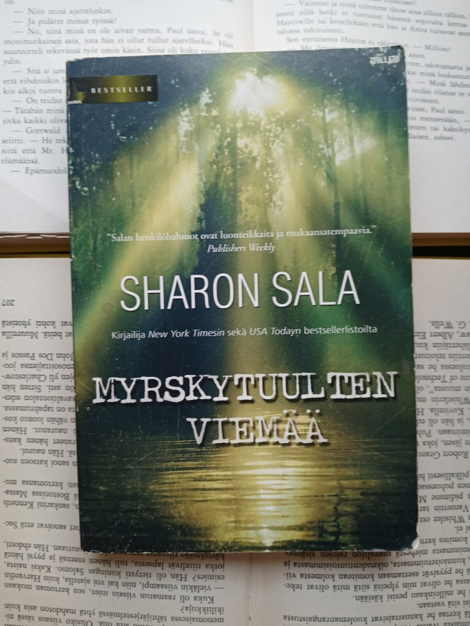 Sharon Sala - Myrskytuulten viemää (nid.)