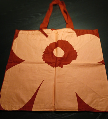 Marimekko Logo Kassi 60 v kassi