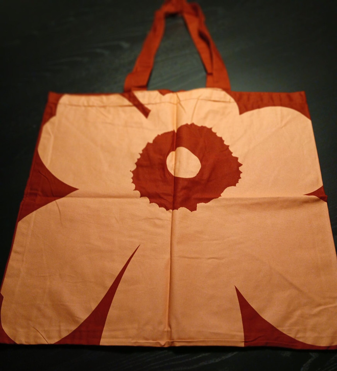 Marimekko Logo Kassi 60 v kassi