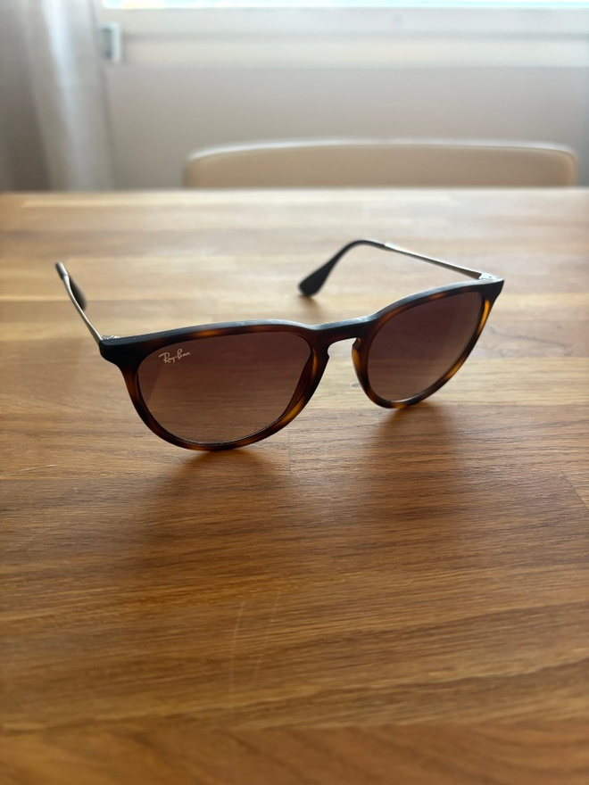 Ray-Ban RB4171 Erika 865/13 54/18 145 3N aurinkolasit